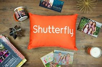 Shutterfly logo and mugs